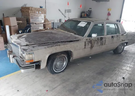 1984 Cadillac Fleetwood Brougham z USA, uszkodzony, nr VIN 1G6AW698BE9068535